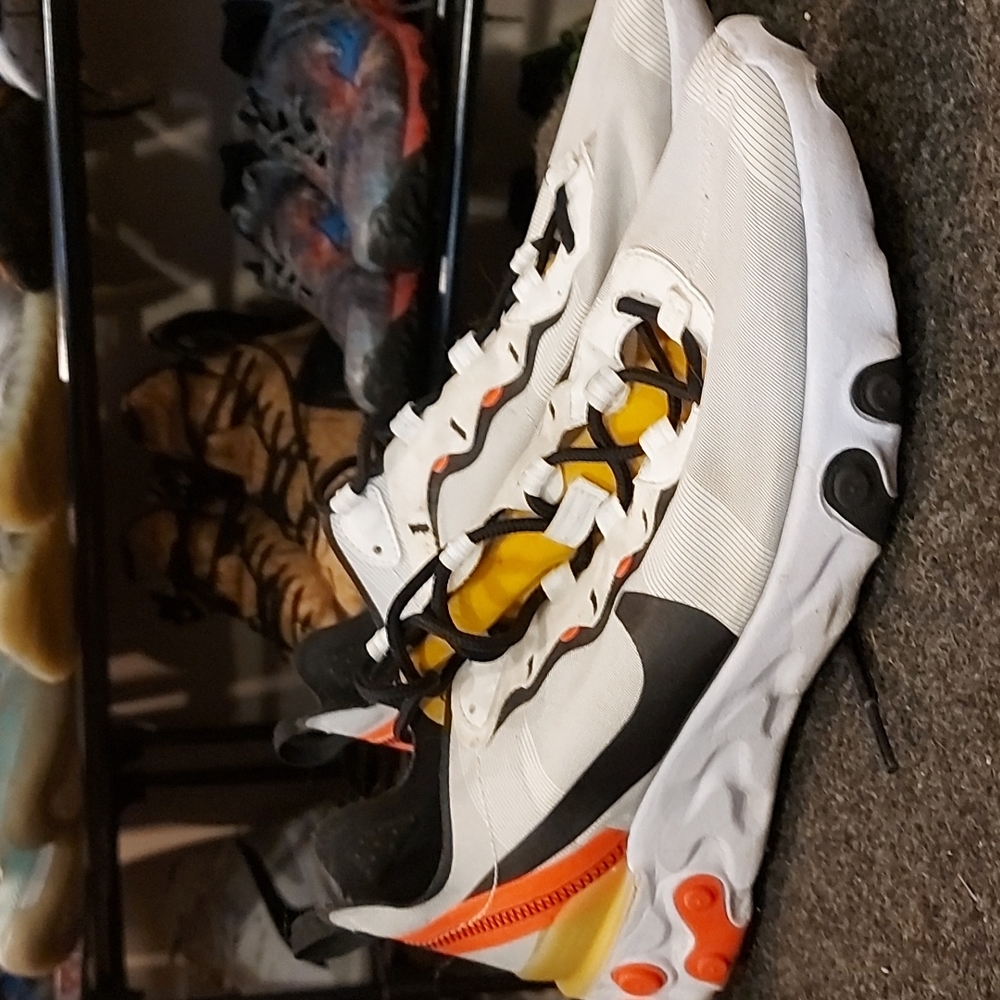 Nike React Element 55